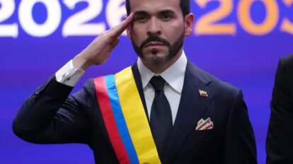 De la Espriella jura como presidente de Colombia