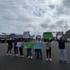 Sociedad civil realiza pancartazo para exigir cambio político