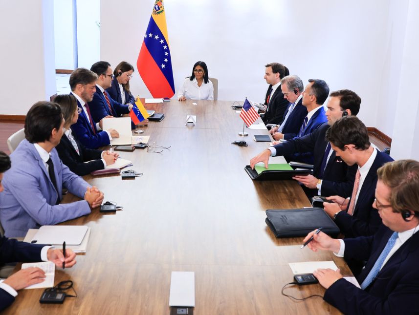 Presidenta (e) dirige encuentro con delegación de alto nivel de EEUU