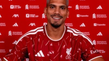 Ronald Araújo es nuevo jugador del Liverpool