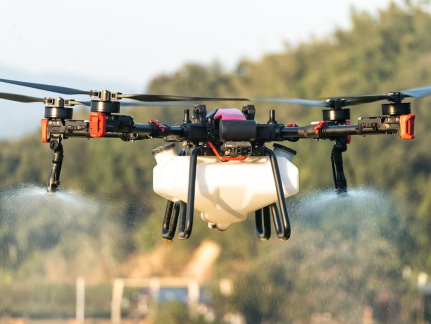 Trump anuncia aranceles de hasta 100 % a drones importados