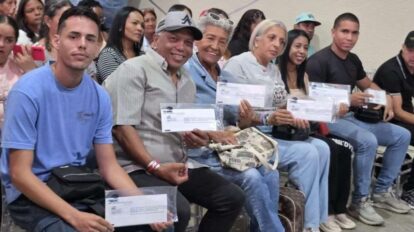 Banca privada financia a 997 emprendedores de La Guaira