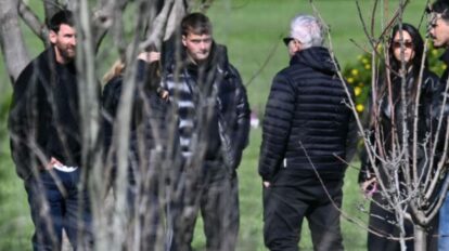 Messi demandará a la prensa por fotos del funeral de su padre