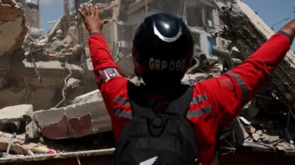 De la Espriella declara "emergencia económica" por terremoto