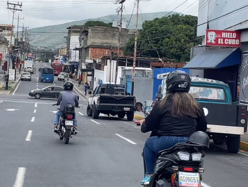 Lara evaluará restringir la circulación nocturna de motos