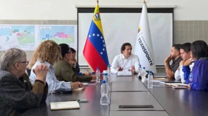 Autoridades impulsan plan para mejorar el transporte público