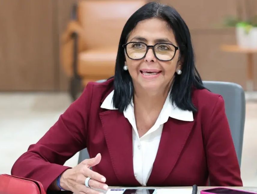 Delcy Rodríguez otorga financiamiento a 478 emprendedores de La Guaira