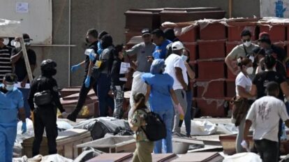 Sepultan en La Guaira a 40 niños no reclamados tras el doble terremoto