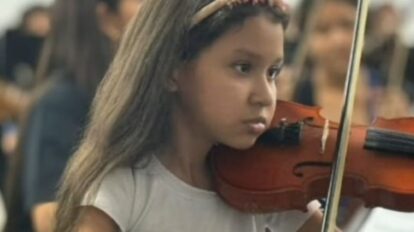 Muere la niña violinista venezolana Romina Rivera