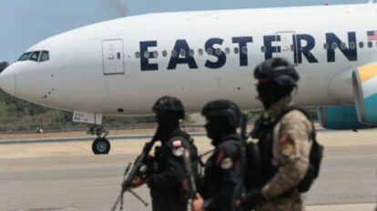 EE. UU. deporta a migrantes venezolanos a Liberia