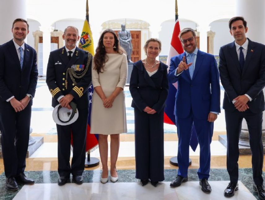Venezuela recibe a nueva embajadora de Países Bajos