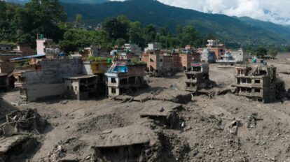 Inundaciones en Nepal dejan 160 muertos y 900 desaparecidos