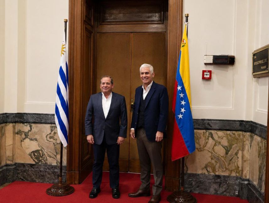 Guanipa se reúne con el presidente de la Cámara de Representantes de Uruguay