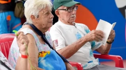 Plan de Lectura Bicentenario suma a adultos mayores