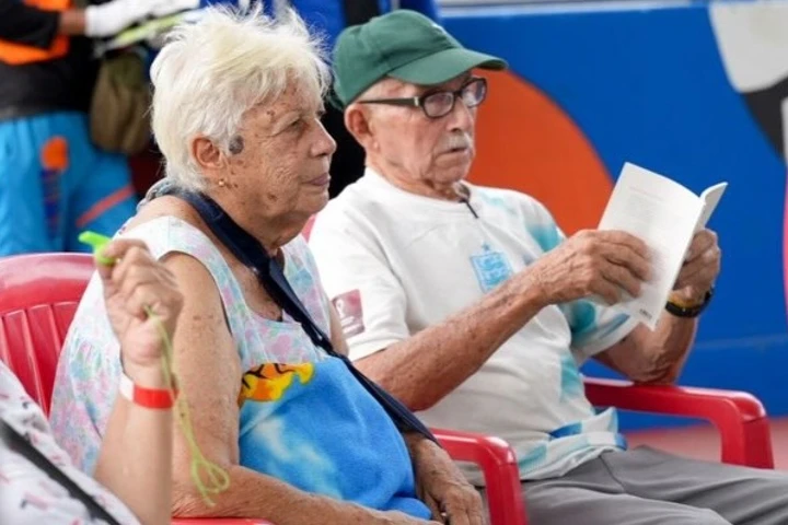 Plan de Lectura Bicentenario suma a adultos mayores