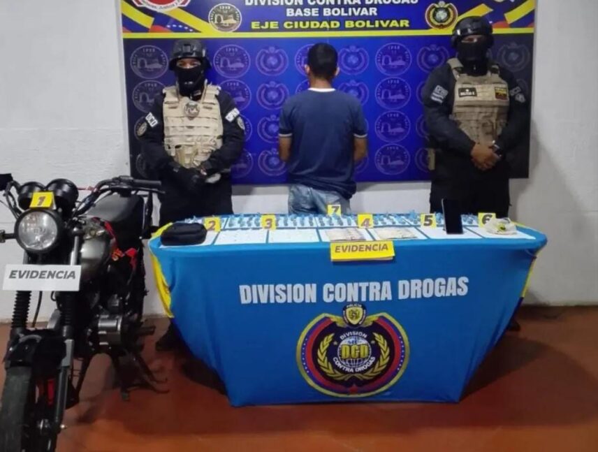 Detienen a sujeto por posesión de presunta droga en Agua Salada