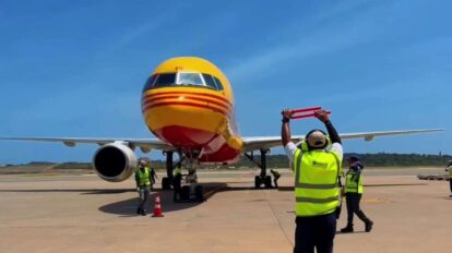 Venezuela recibe cargamento de ayuda procedente de Colombia