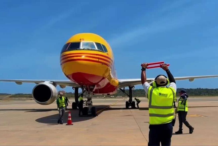 Venezuela recibe cargamento de ayuda procedente de Colombia