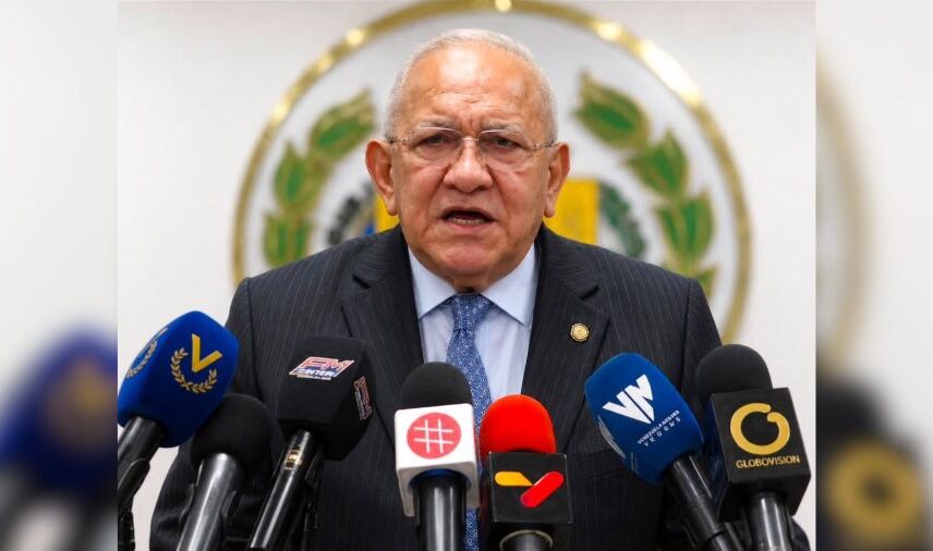 Bernabé Gutiérrez celebra liberación de detenidos políticos