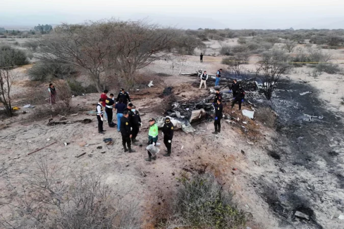 Al menos 13 fallecidos deja accidente de avioneta en sur de Perú