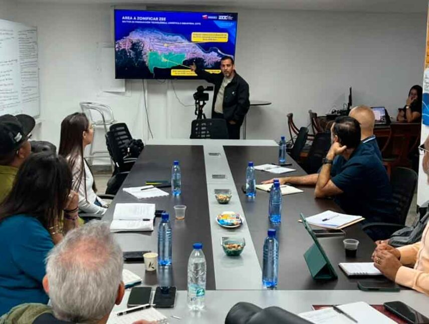 La Guaira discute variables ambientales de su plan maestro