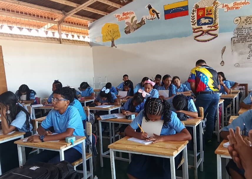 Avanzan en rezonificación de estudiantes cuyos colegios sufrieron daños estructurales