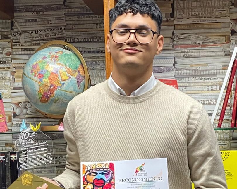 José Rondón gana la X edición de “Descubriendo Poetas”