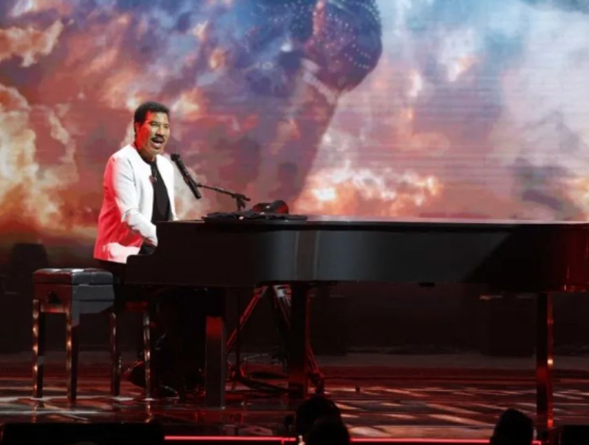 Lionel Richie hospitalizado