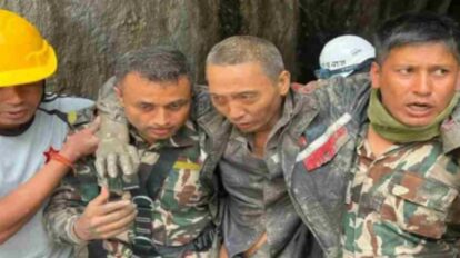 rescates tras riada en Nepal