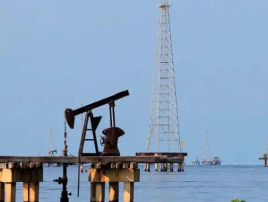pozos petroleros del Lago de Maracaibo