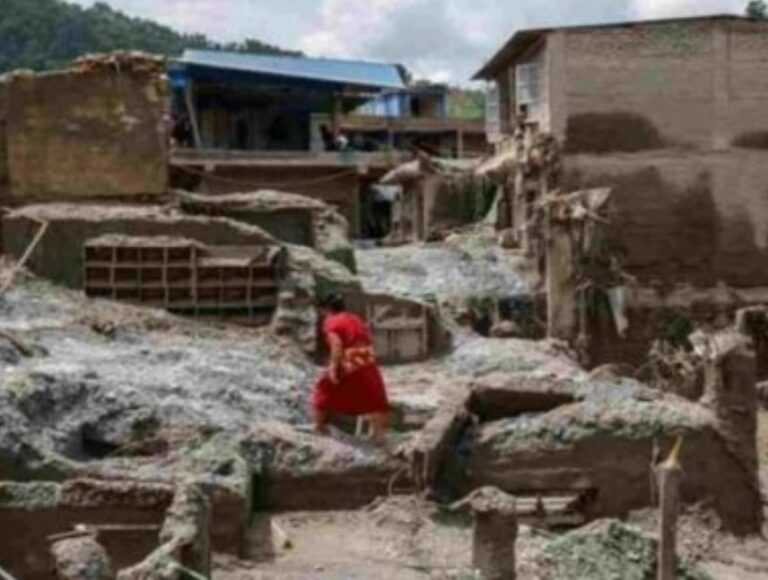 Nepal reporta casi 1.400 muertos y más de 4.000 desaparecidos tras riada