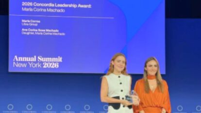 María Corina Machado recibe premio al liderazgo