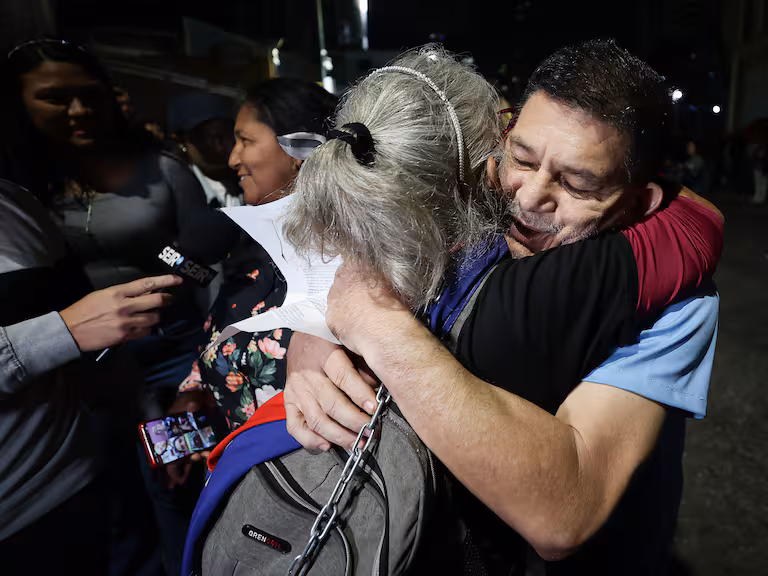 Oposición venezolana confirma 33 excarcelaciones de presos políticos