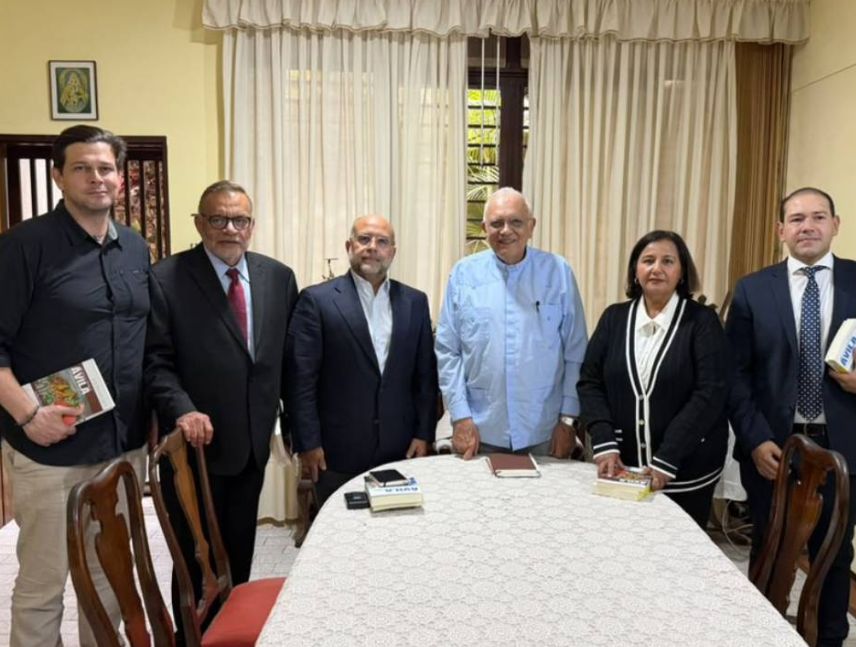 Delegación de la AN 2015 se reúne con el cardenal Baltazar Porras