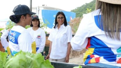 Supervisan unidades de producción porcina y avícola en Caricuao