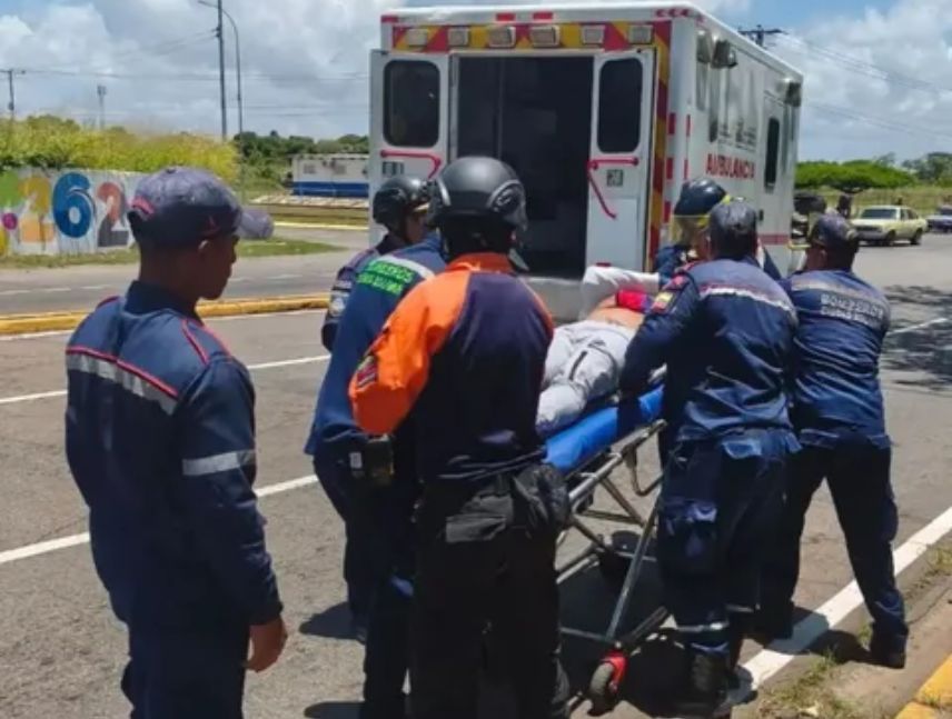 Motorizado herido tras choque frontal en Angostura del Orinoco