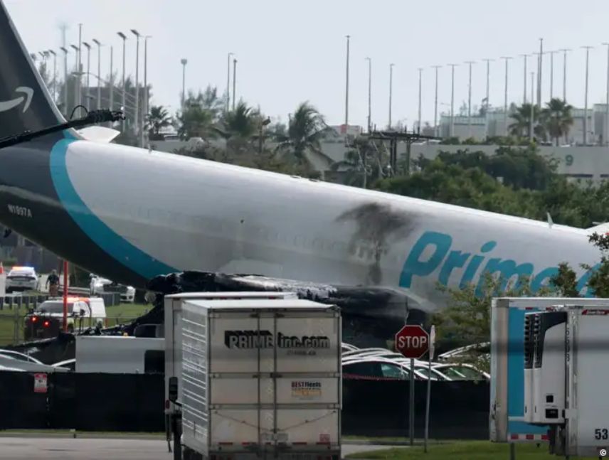 Un avión de Amazon se estrella en el aeropuerto de Miami