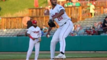 Tigres de Aragua contrata al lanzador importado Tyler Jeans