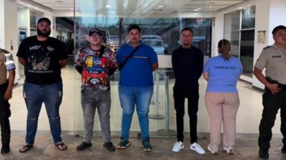 Ecuador deportará a venezolanos que se burlaron de reforma vial