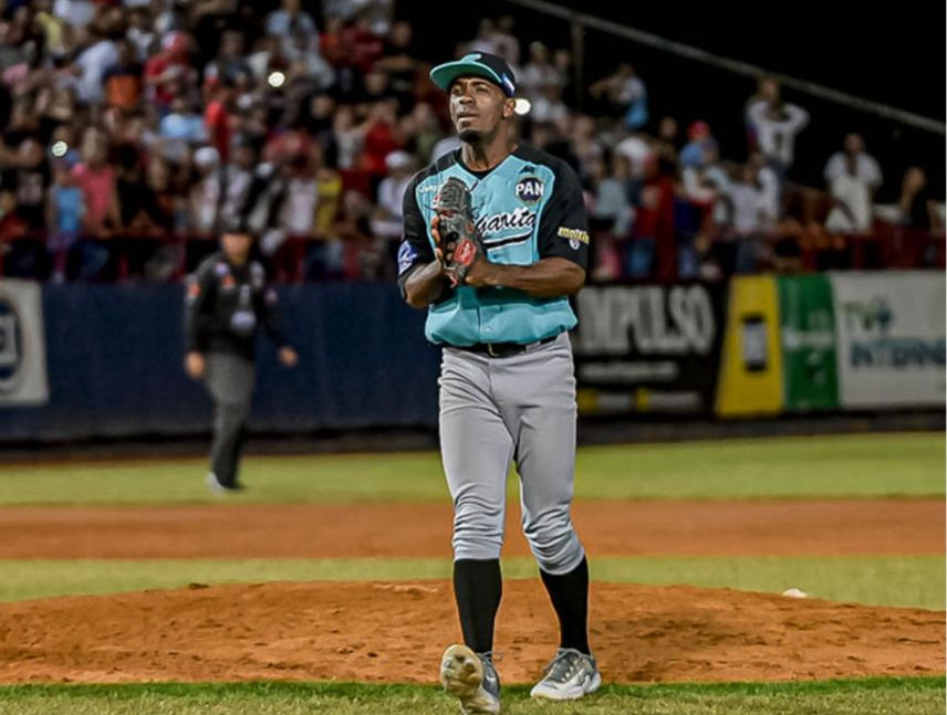Bravos mantiene en sus filas a Claudio Custodio