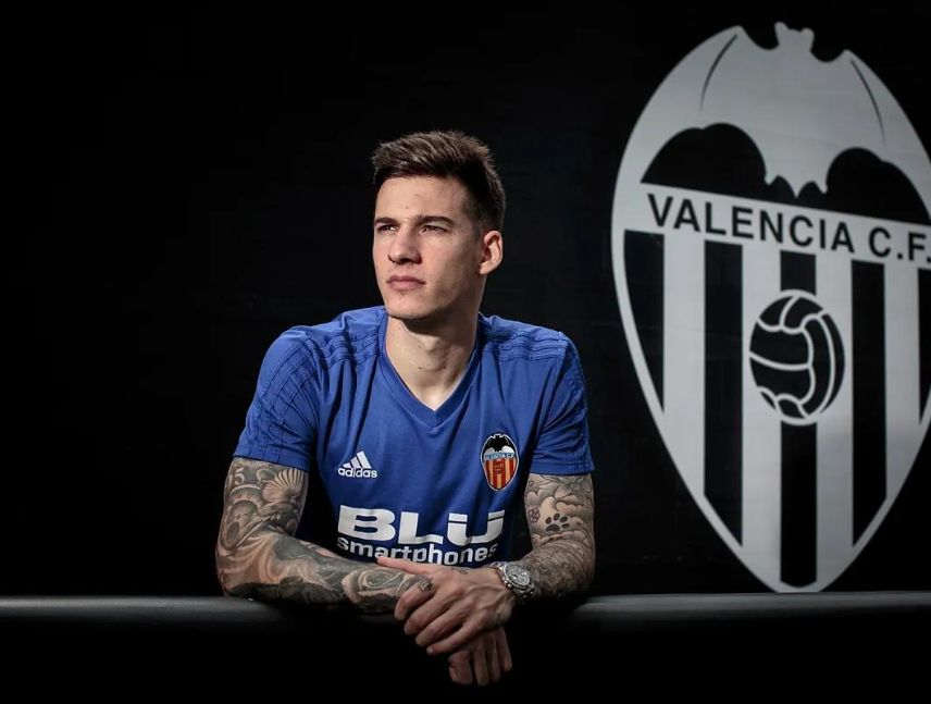Santi mina es condenado a cuatro años por abuso sexual