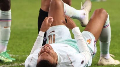 Mbappé se marcha lesionado tras marcar con Francia