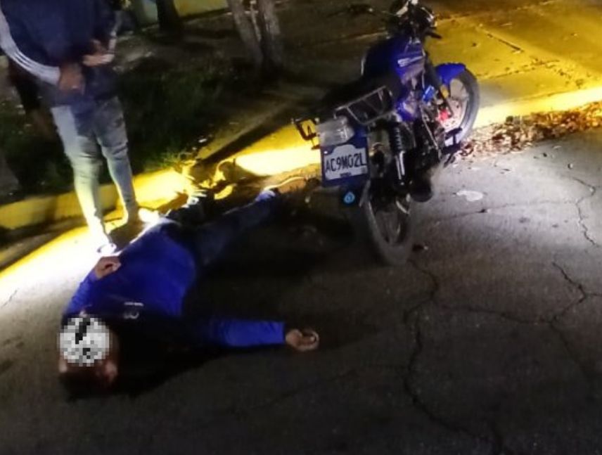 Motorizado grave tras accidente en Los Olivos