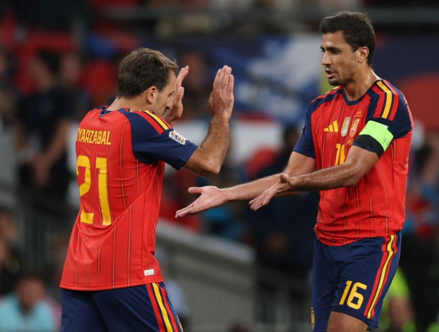 España estrenó su segunda estrella con victoria