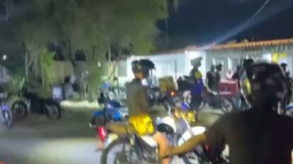 Motorizados acorralan a sospechosos de robo en El Caimito