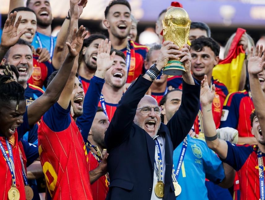 Luis de la Fuente seguirá hasta el próximo Mundial con España