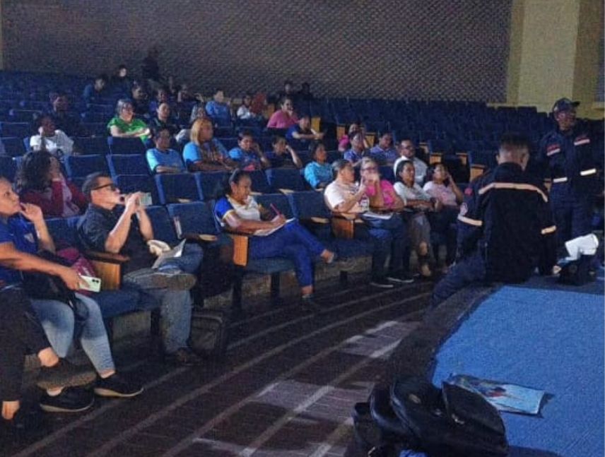 Bomberos Unexpo instruyen sobre simulacros escolares