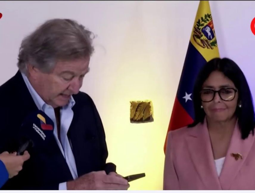 Delcy Rodríguez firma contrato petrolero con el Grupo Gilinski