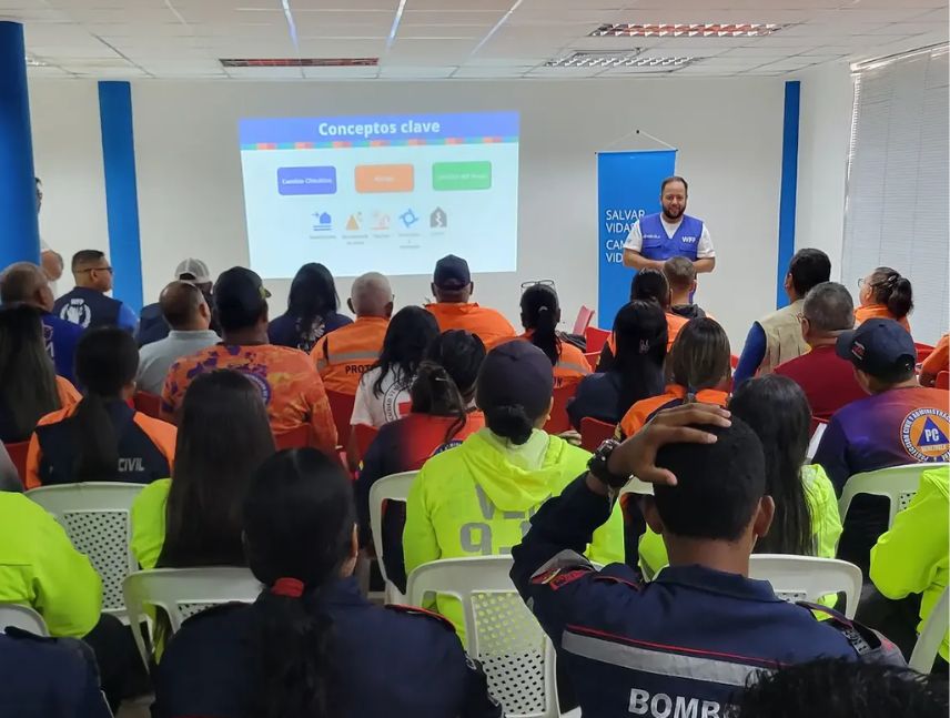 Funcionarios de Bolívar se capacitan en logística de emergencias