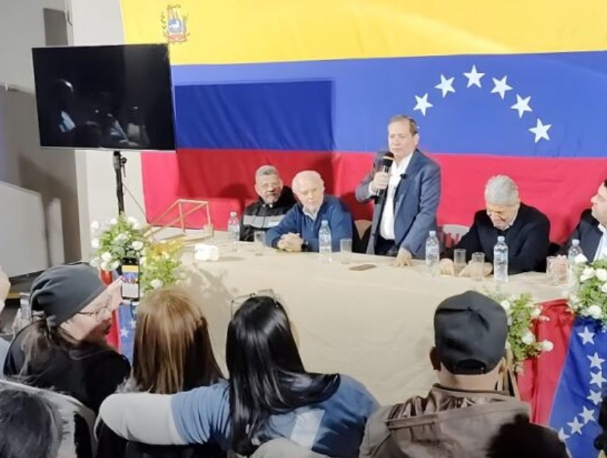 Guanipa se reúne con venezolanos en México